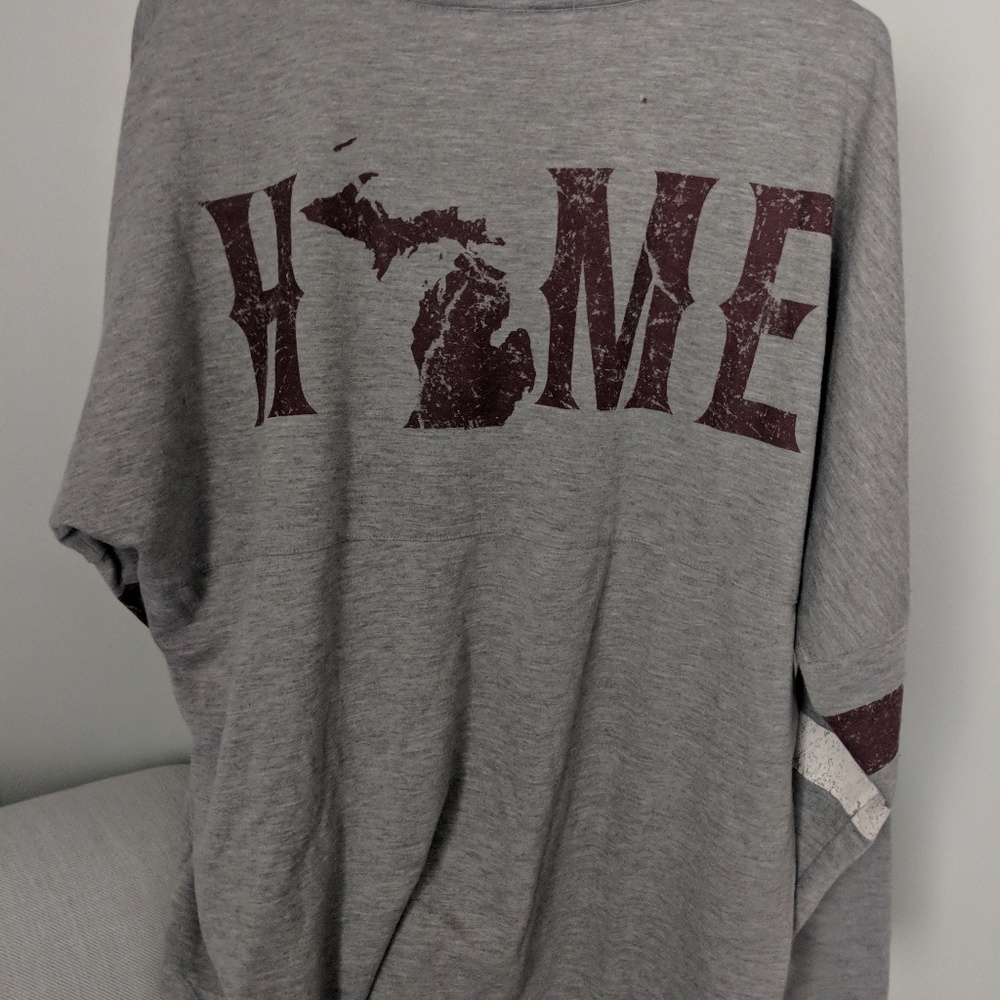 Top - Picture 2 of 2